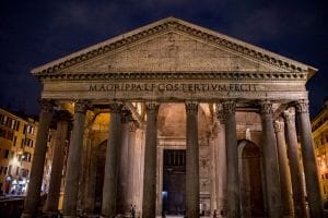 Roman columns (pantheon)